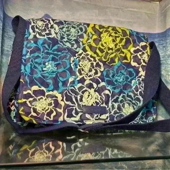 Vera Bradley Katalina Blues Floral Messenger Shoulder Backpack with Buckle - Picture 9 of 14